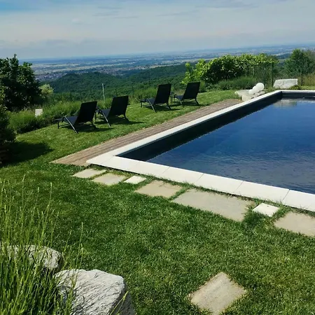 Casale Con Giardini Officinali Tra Le Alpi